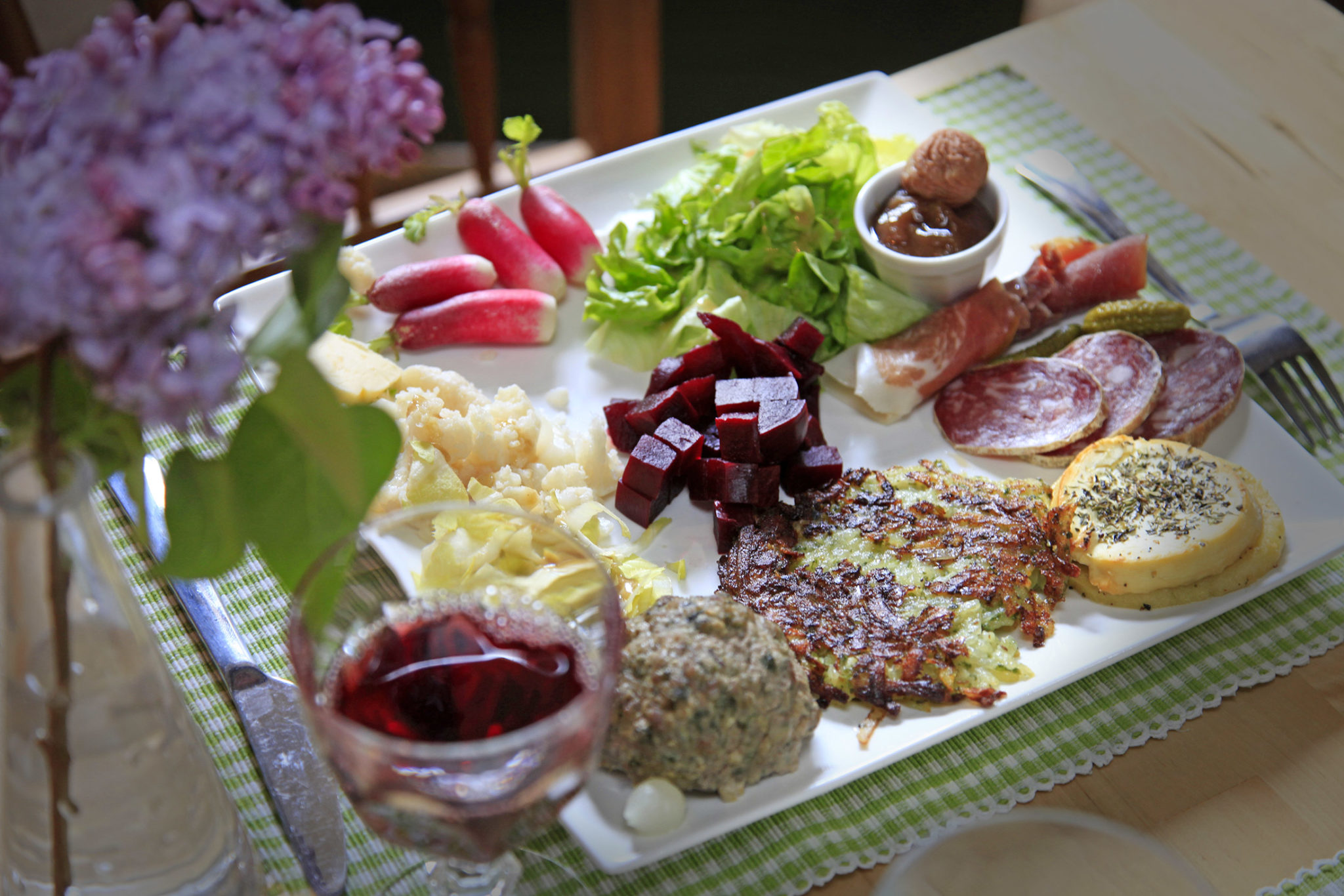 assiette-repas-terroir-ardeche-grastronomie